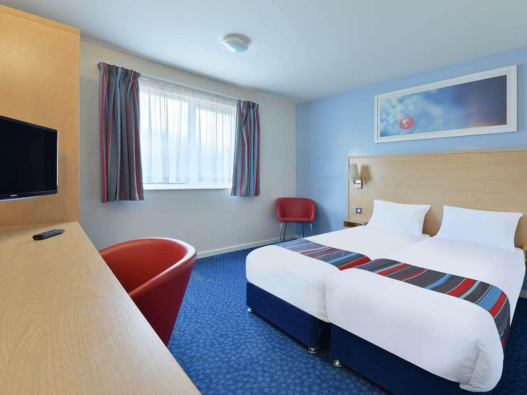 Travelodge Dundee Central Hotel Стая снимка