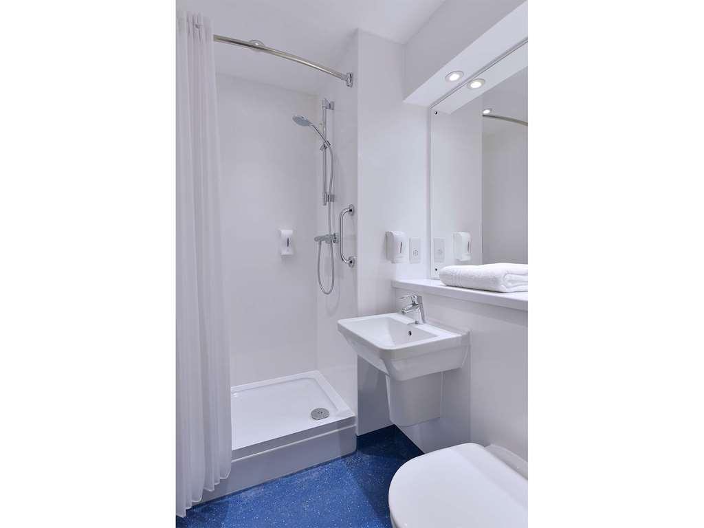 Travelodge Dundee Central Hotel Стая снимка
