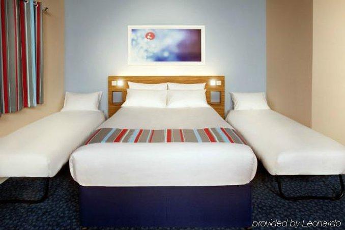 Travelodge Dundee Central Hotel Екстериор снимка