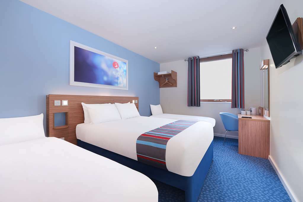 Travelodge Dundee Central Hotel Стая снимка